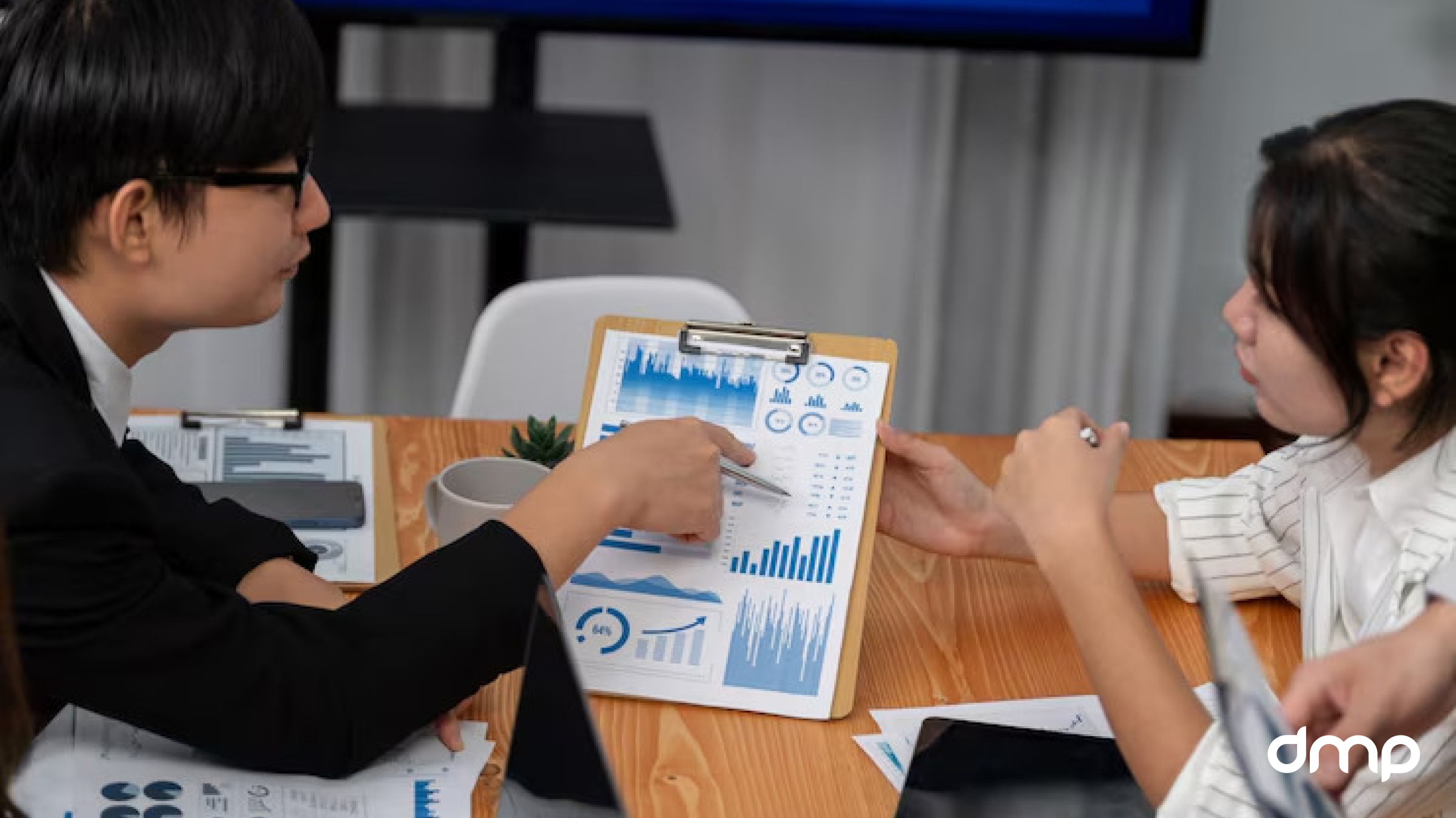 phan tich doi thu canh tranh